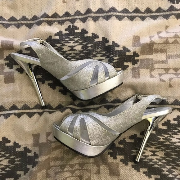 Silver High Heels - Picture 1 of 4